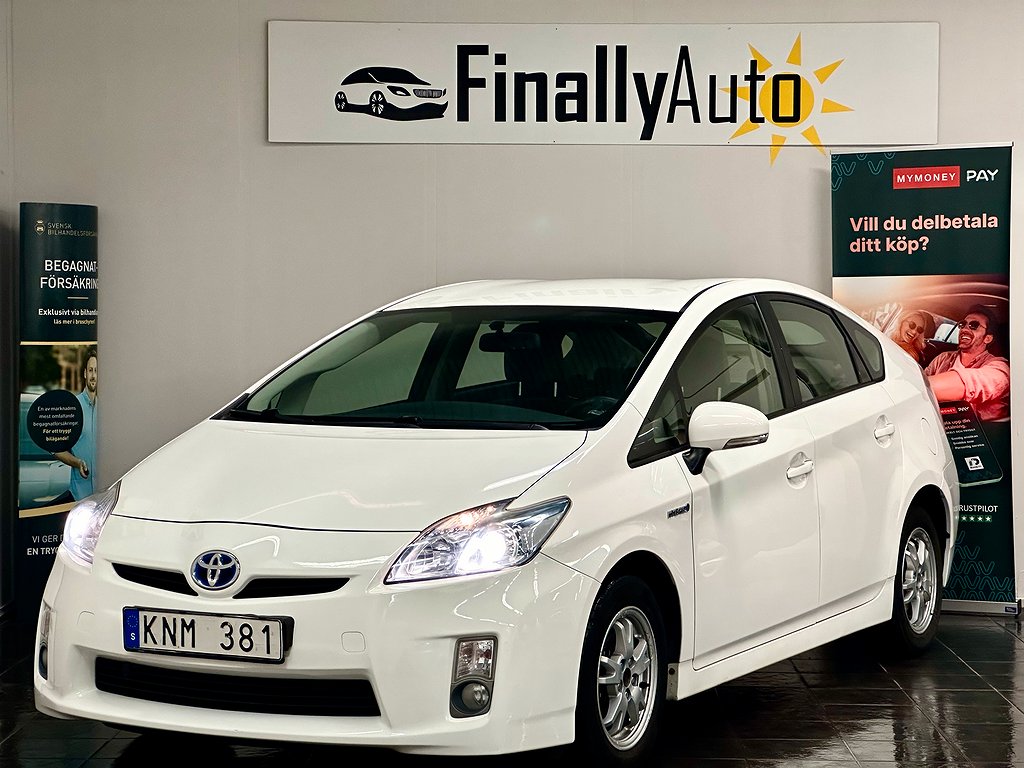 Toyota Prius Hybrid CVT. NYSERVAD & NYBESIKTIGAD 