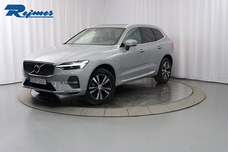 Volvo XC60 T6 Core Special Edition/Drag/B-Kam/Keyless/Pano