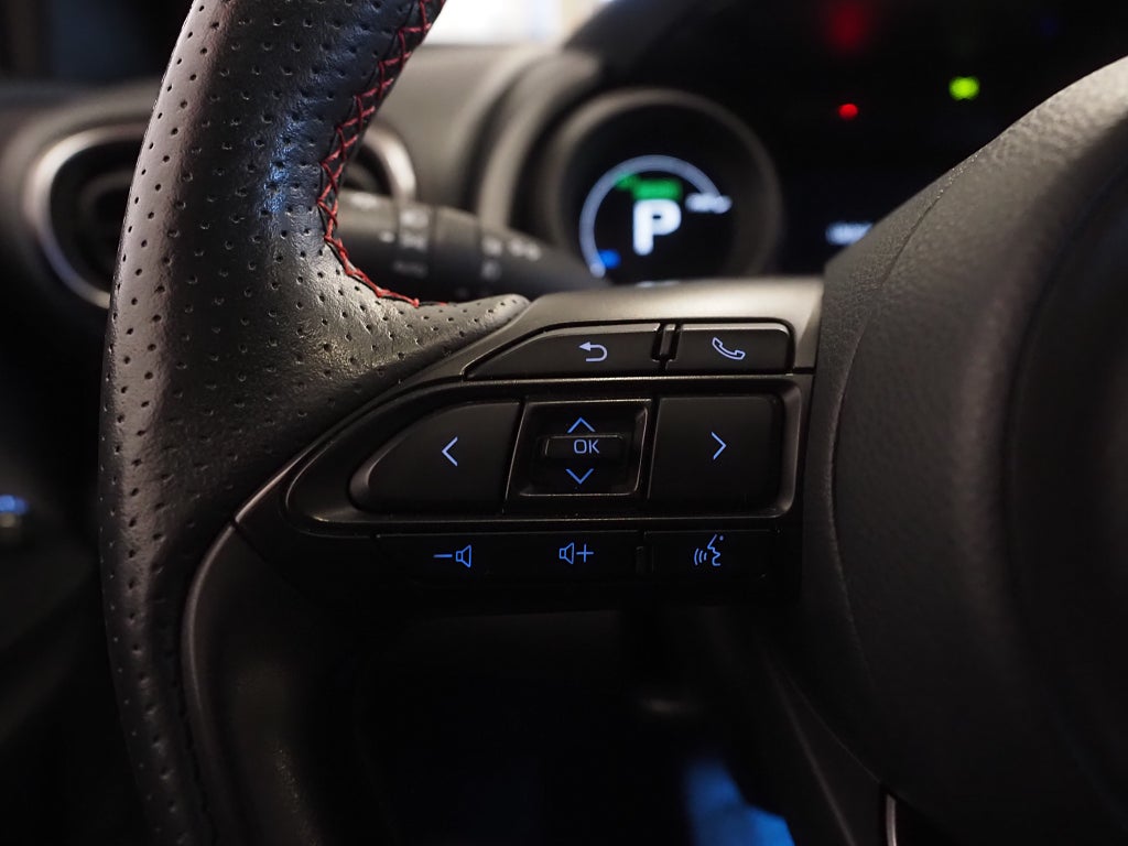 Toyota Yaris Hybrid 116hk CVT GR Sport |Navi|Backkamera|HUD| 2022