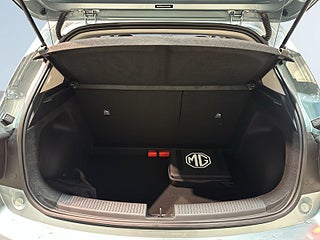 MG 4 EV Urban 53.9 kWh Kamera Värmepump Rattvärme CarPlay 0% Ränta – bild 12