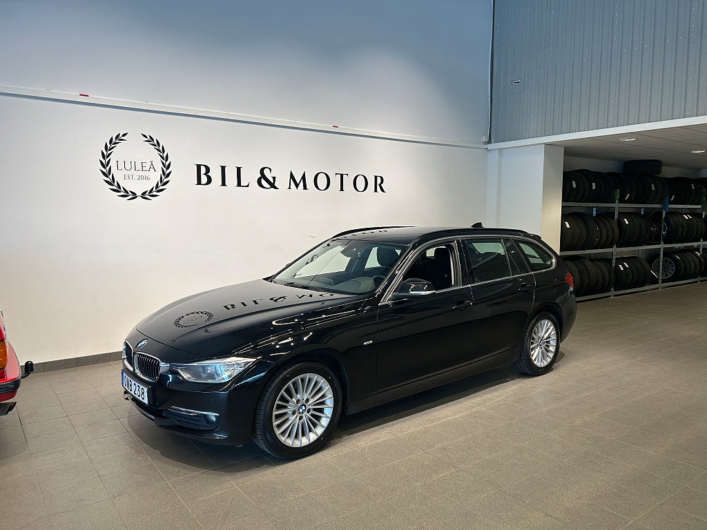 BMW 320D xDrive Touring|4.95%|MoK|SoV|Dubb|Rattvärme|PDC|M-Ratt