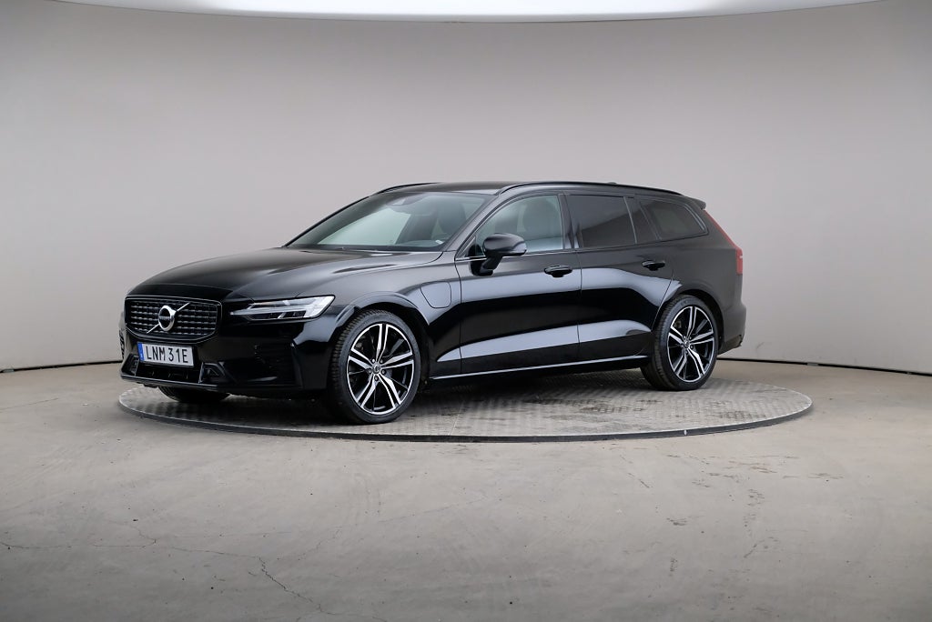 Volvo V60 Recharge T6 340hk AWD R-Design H&K Drag