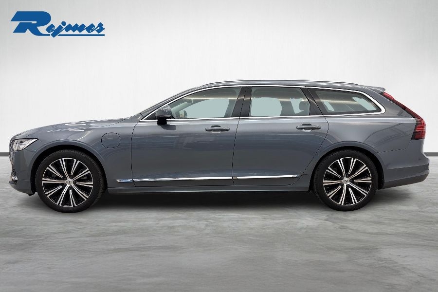Volvo V90 Recharge T6 Core Edition 2023, bild 2/10