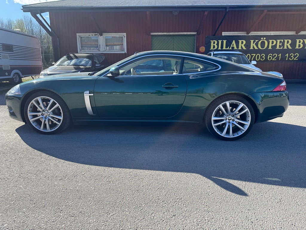 Jaguar XKR 