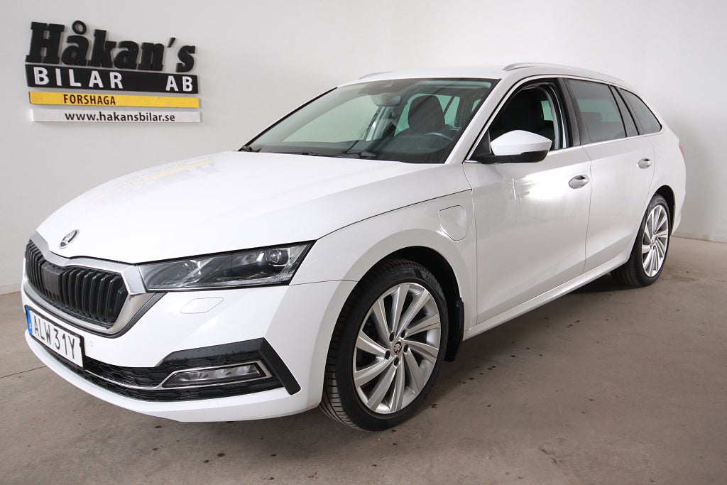 Skoda Octavia Kombi iV Style | PlugIn | Automat | 204Hk 
