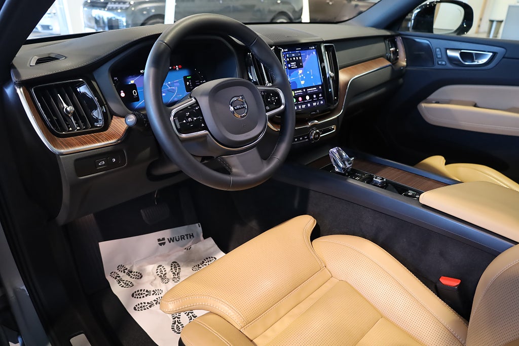 Volvo XC60 Recharge T6 AWD AUT Ultimate Dark Pano H&K Orrefors 2024
