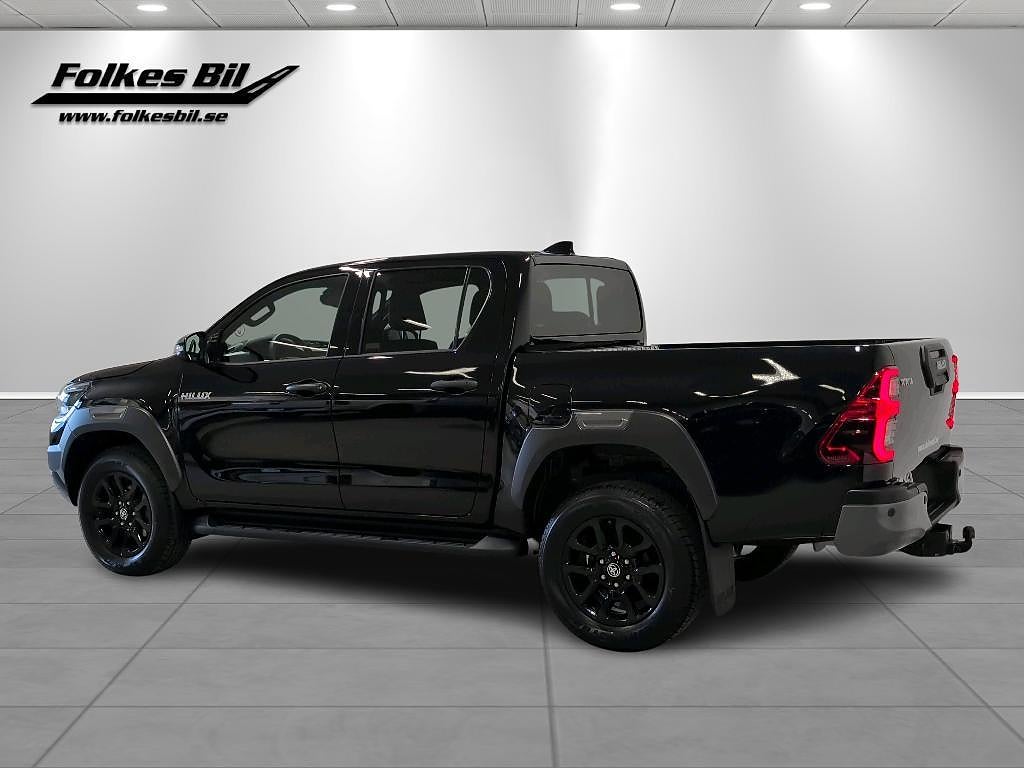 Toyota Hilux INVINCIBLE DC 2.8 D Aut Parkv. OMGÅENDE LEVERANS