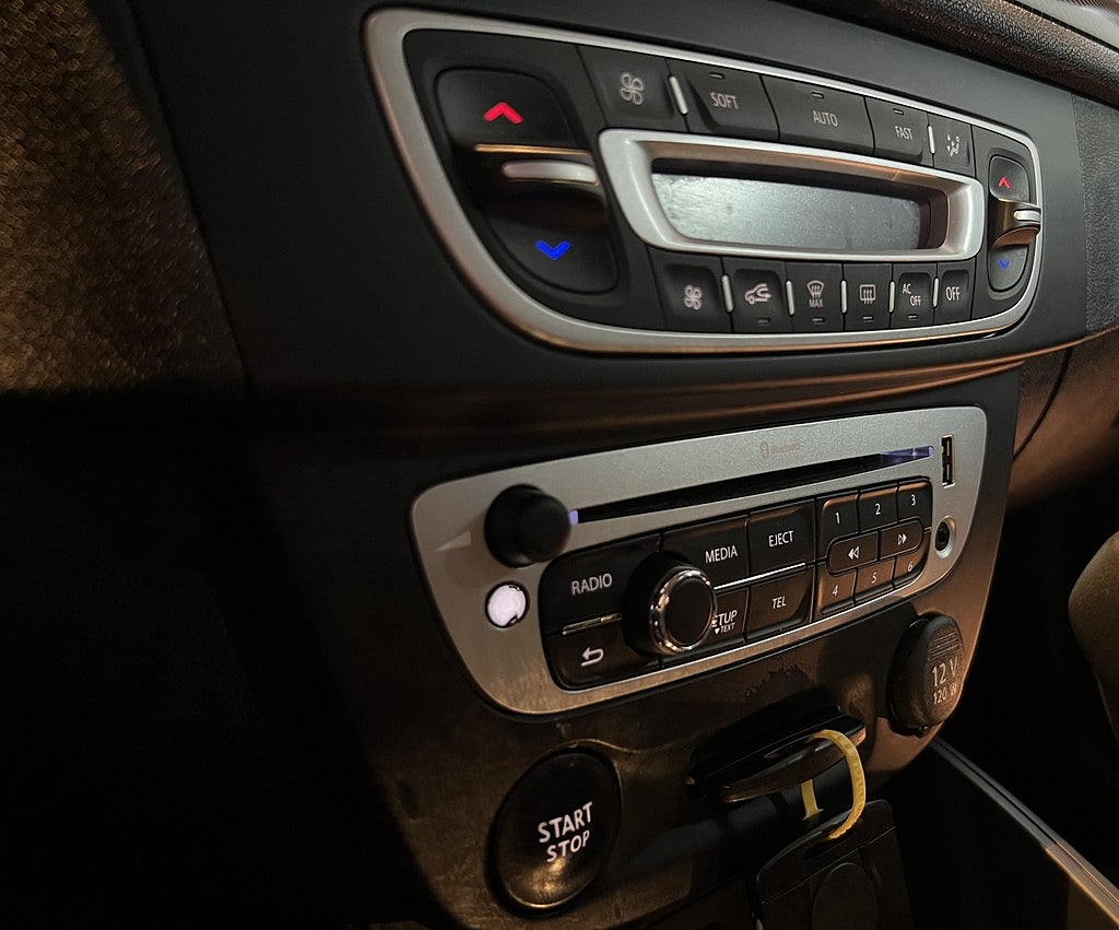 Renault Mégane Grandtour 1.5 dCi EDC AUTOMAT NYKAMREM BLUETOOTH LÅGMIL