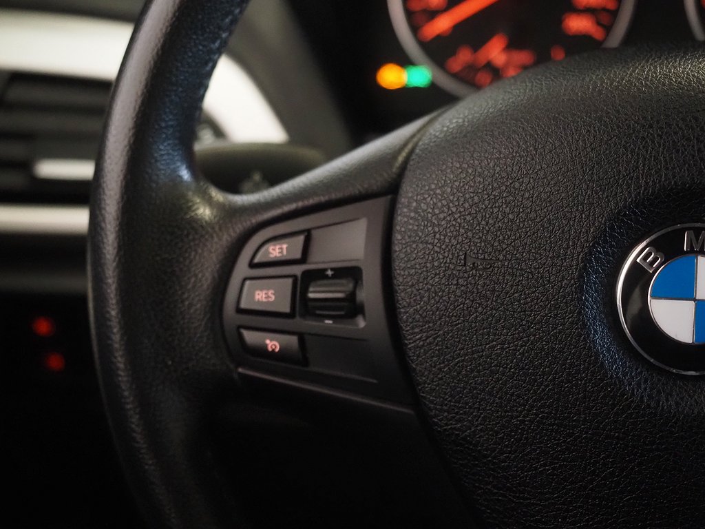 BMW 116 d 5-dörrars Steptronic  Automat P-Sensorer 2013
