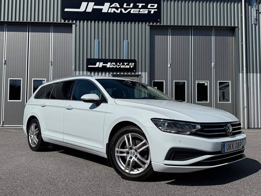 Volkswagen Passat Sportscombi 1.5 TSI ACT OPF Kamera Värmare Drag Moms