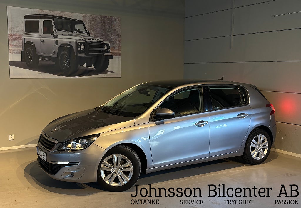 Peugeot 308 1.2 PureTech 130 Nyservad Panoramaglastak Navi 131hk 