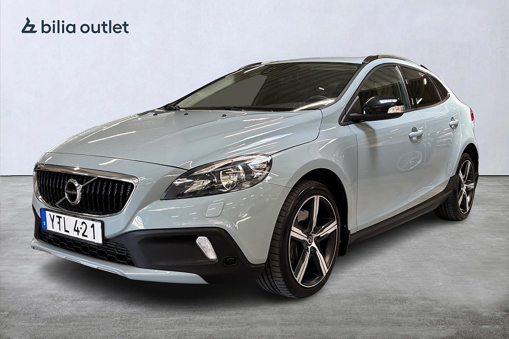 Volvo V40 Cross Country T3 aut Business 152hk Drag P-värm PDC