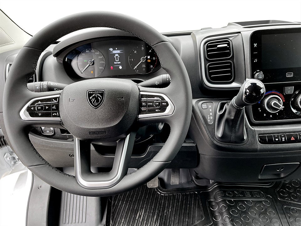 Bild på Peugeot Boxer BlueHDi 140hk Aut L3H2 - OMGÅENDE LEVERANS!