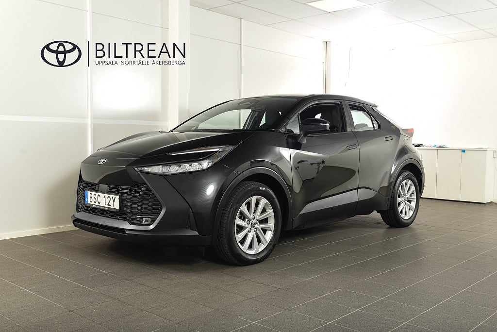 Toyota C-HR Plug-in Hybrid Navi Backkamera Sensorer Carplay