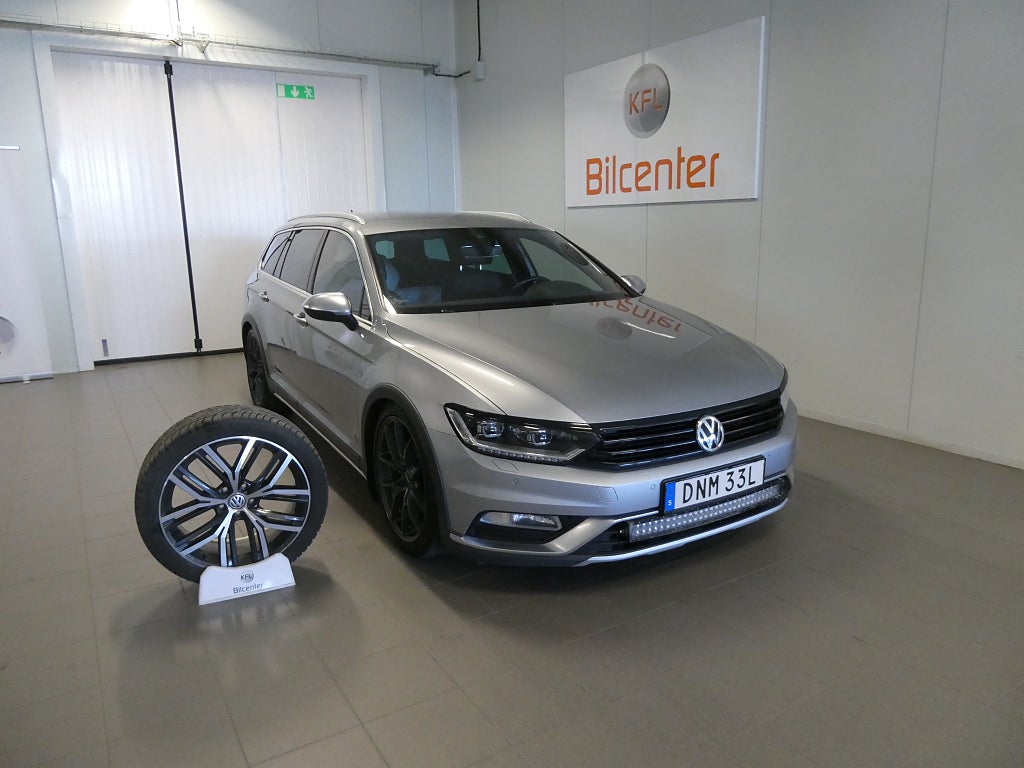 Volkswagen Passat Alltrack 2.0 TDI 4M Alltrack Cockpit-Drag-Värmare-Skinn-HUD-SoV