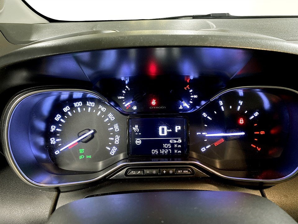 Bild på Citroën C3 Aircross Shine 1.2 PT 130hk Aut - CARPLAY