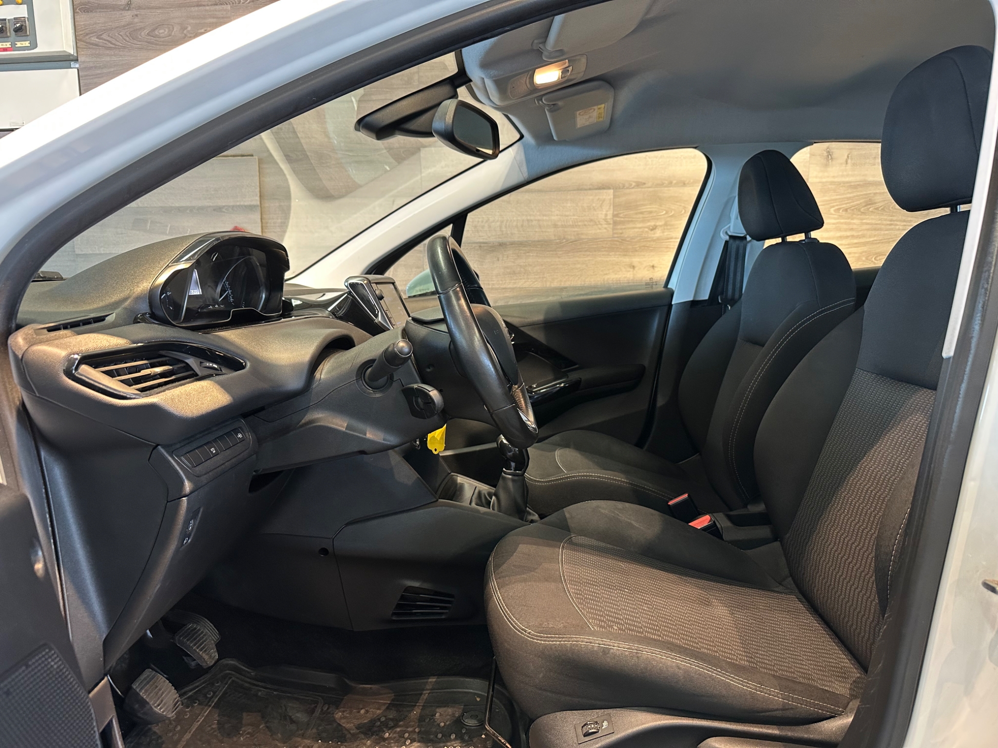 Peugeot 208 2018, bild 7/54