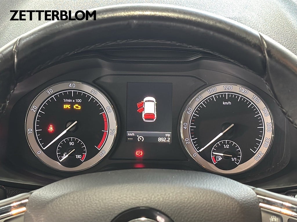 SUV Skoda Karoq 11 av 15