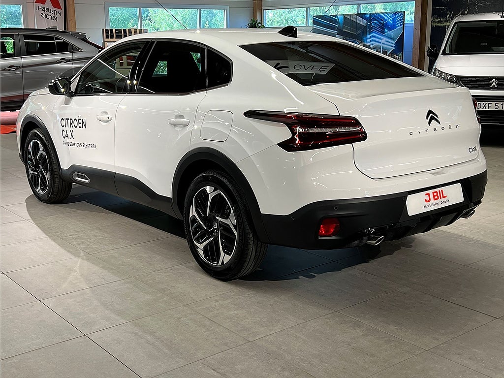 Bild på Citroën C4 X Shine+ PureTech 130hk Aut - OMGÅENDE LEVERANS!