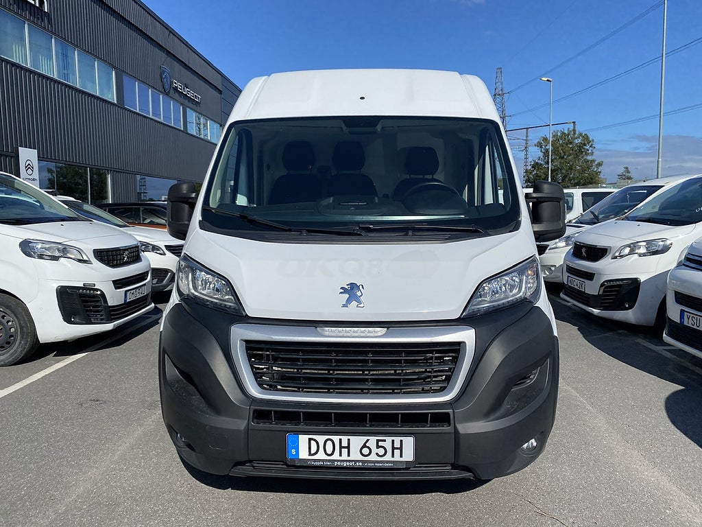 Bild på Peugeot Boxer PRO+ L3H2 335 2.2 BlueHDi 140hk Back-kamera