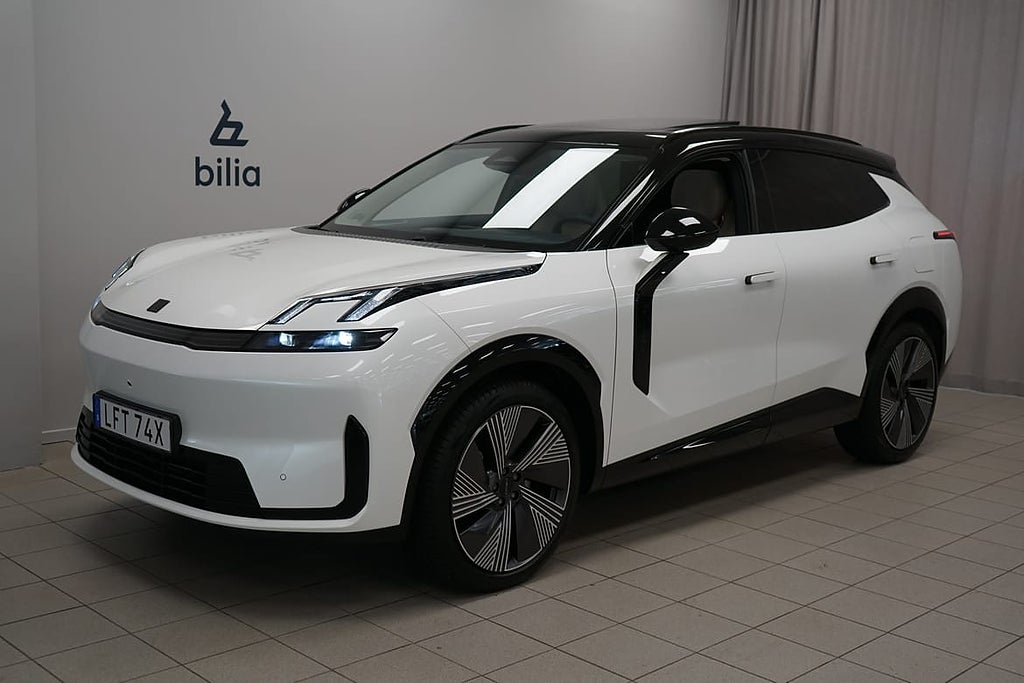 Lynk & Co 08 More PHEV