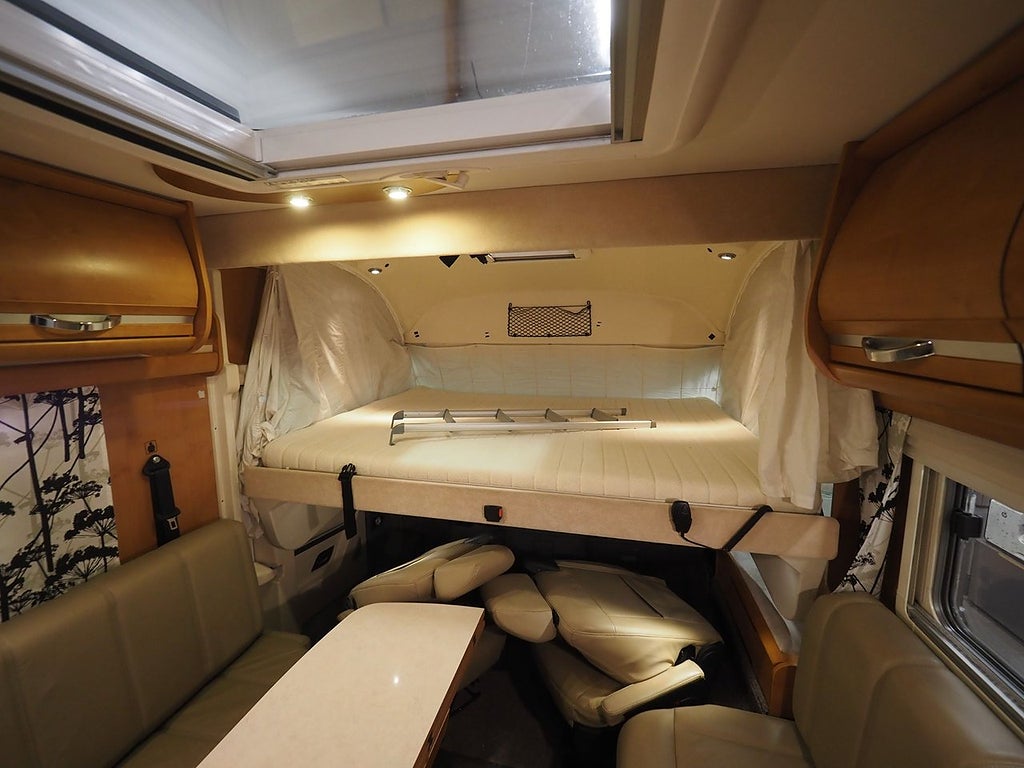 Rapido 10000 3.0 156hk AC Markis Solcell 2011