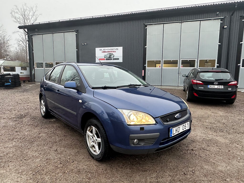 Ford Focus 5-dörrars 1.8 Flexifuel Euro 4 Dragkrok
