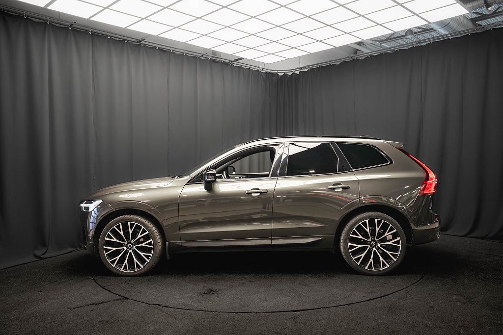 Volvo XC60 B4 AWD R-Design 22'' LÄDER DRAG H/K D-VÄRM 1-ÄGARE