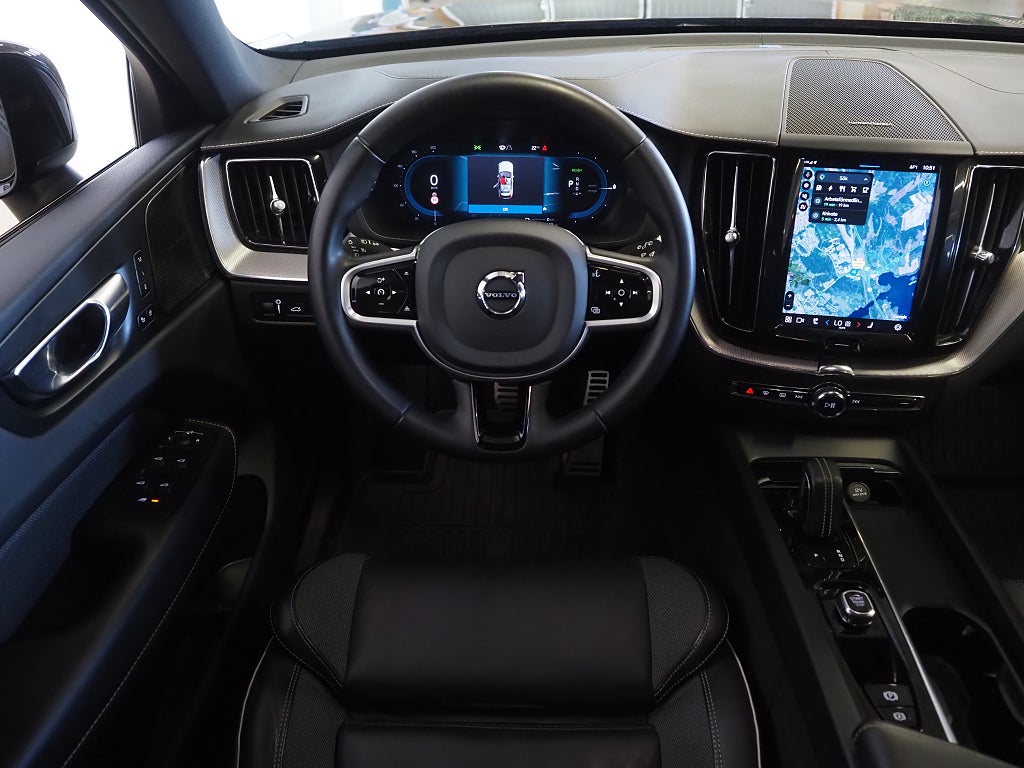 Volvo XC60 Recharge T8 AWD Geartronic R-Design 392hk | Pano | 360° 2022