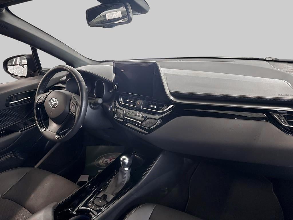 Toyota C-HR 2023 - miniatyr 7