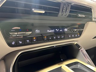 SUV Mazda CX-60 16 av 21
