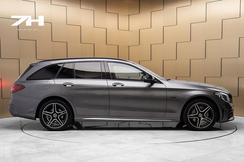 Mercedes-Benz C 300 T de AMG Night / Drag / B.Kam / Värmare / Multibeam