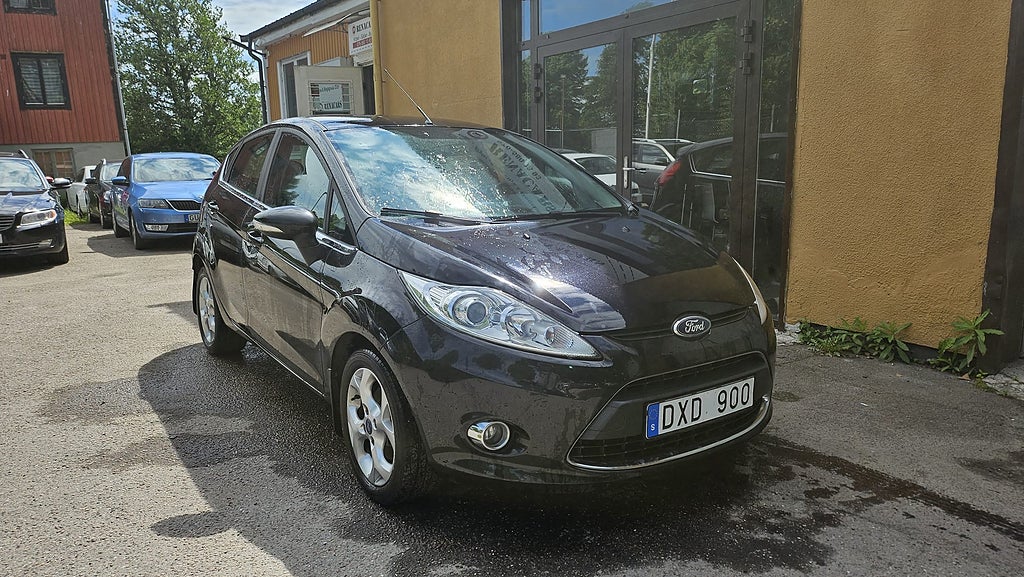 Ford Fiesta 5-dörrar 1.4 TDCi Titanium Euro 5,/Avb:-539kr / mån