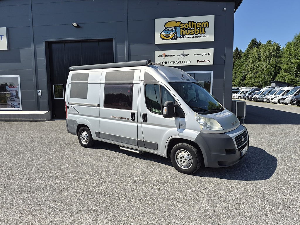 Globecar Roadscout R 551 cm, automat, 150 hk, dragkrok, solcell