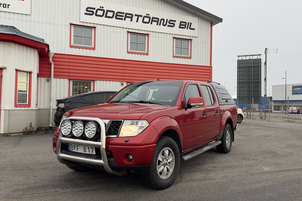 Nissan Navara Dubbelhytt 2.5 dCi 4x4 DRAG VÄRMARE KÅPA