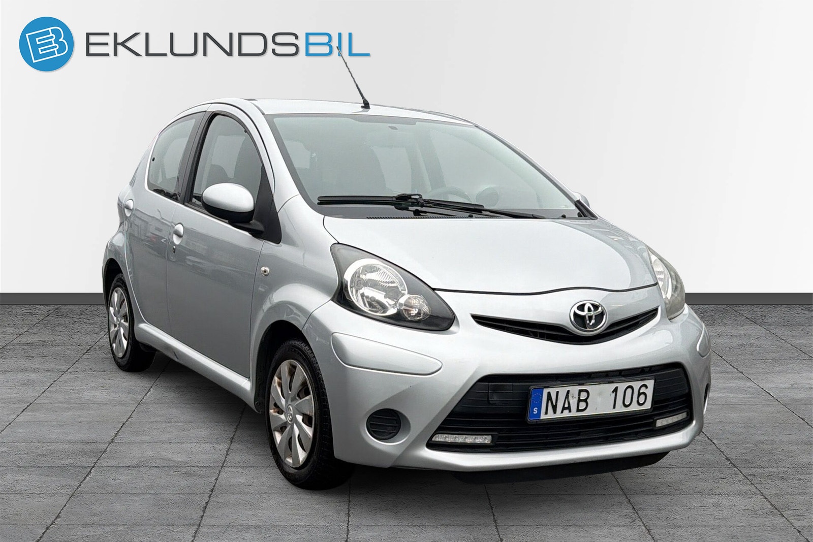 Toyota Aygo 5-dörrar 1.0 VVT-i Bluetooth 2012 - miniatyr 3