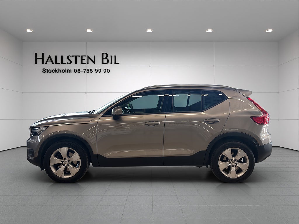 Volvo XC40 D4 AWD Momentum Advanced Värmare Kamera Dragkrok BLIS