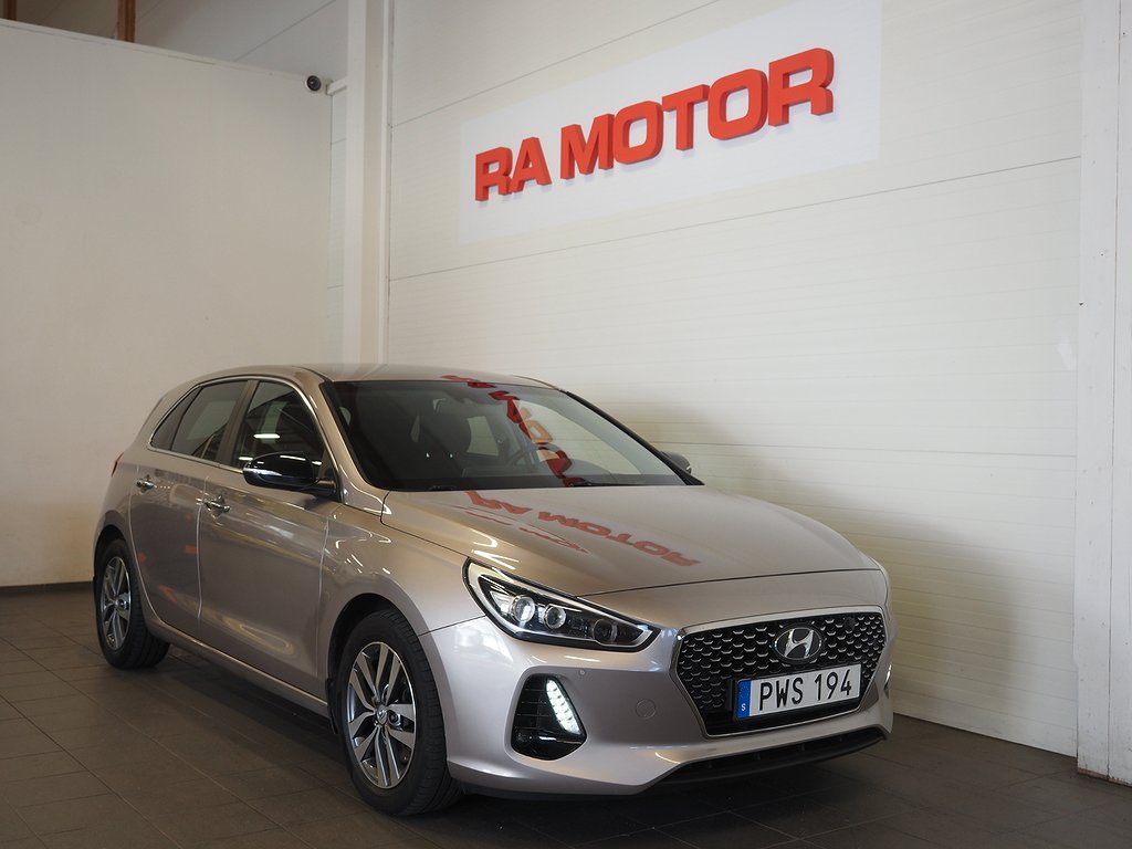 Hyundai i30 1.4 T-GDi 140hk Premium Navi M-Värm Kamera 2018