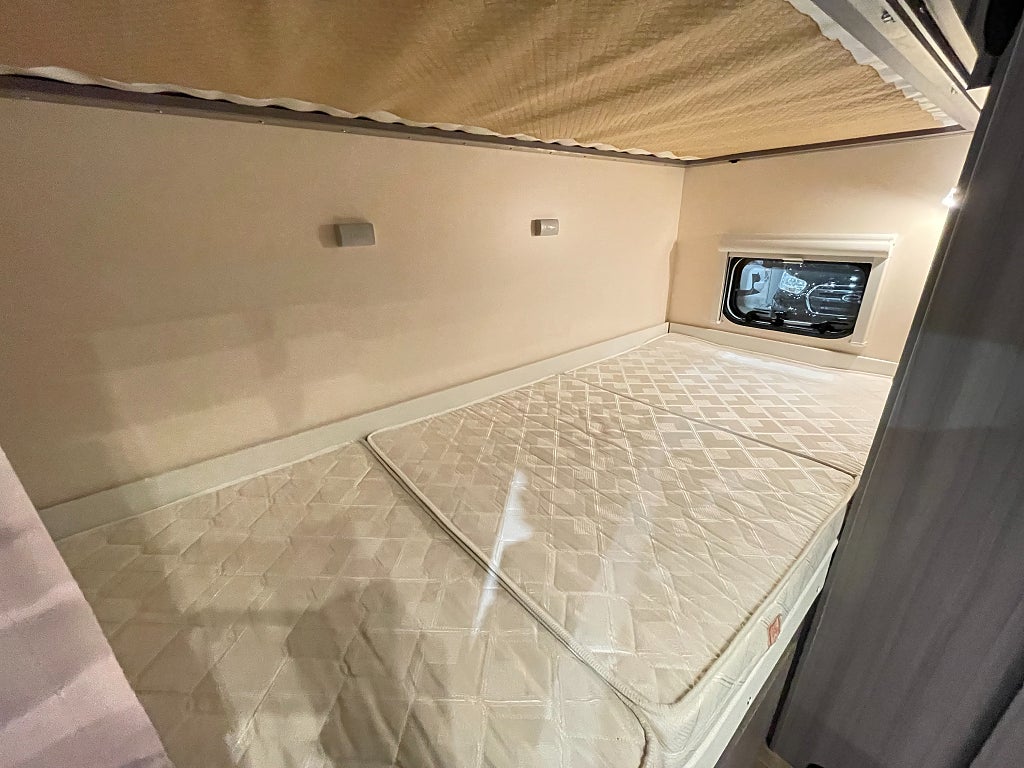 Hobby Optima on tour T65 / Taksäng / Våningssäng / 6bältad / - Hobby