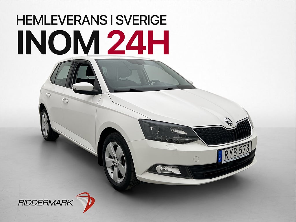 Skoda Fabia Style TSI 90hk CarPlay P-sensorer Nyservad