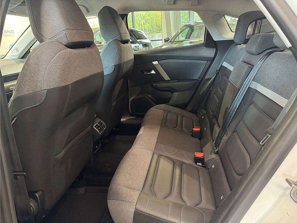 Bild på Citroën C4 X Shine 1.2 PT 130hk Aut - B-KAMERA, CARPLAY