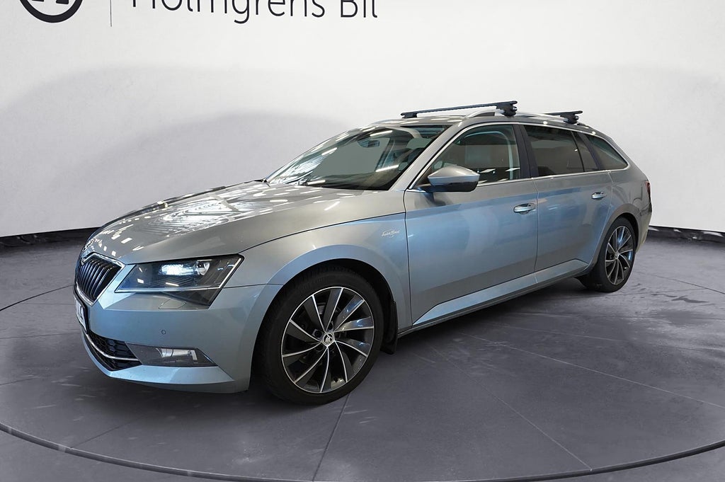 Skoda Superb Kombi 2.0 TDI 4x4 Automat Värmare Dragkrok Backkamera | Ränta