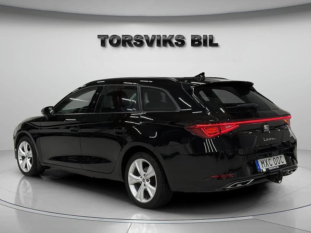 Seat Leon ST León Sportstourer e-Hybrid FR, S&V hjul, Fullservad, Garanti - miniatyr 4