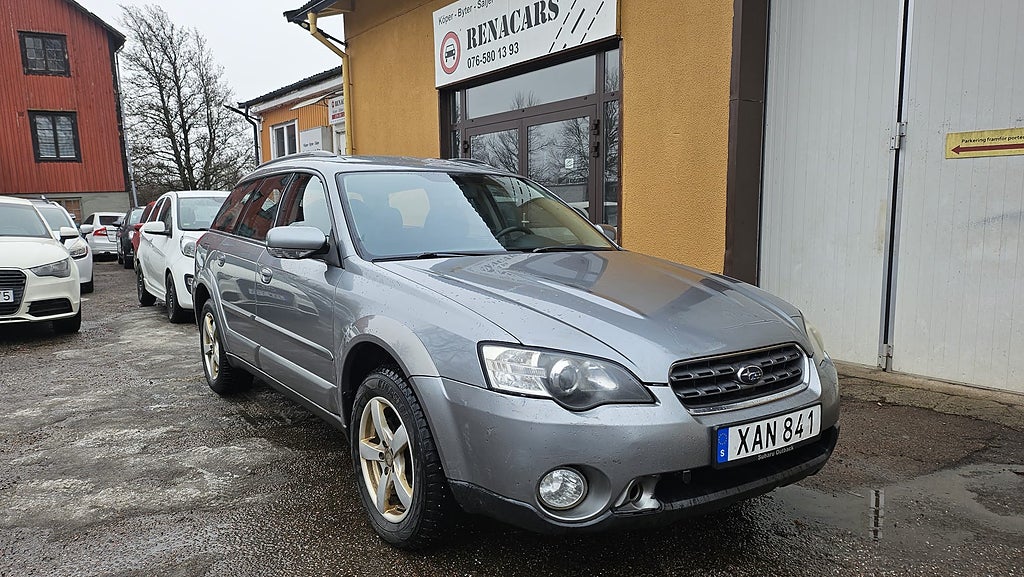 Subaru Outback 2.5 4WD,NY BESIKT DRAQ,/Avb-:377 kr / mån