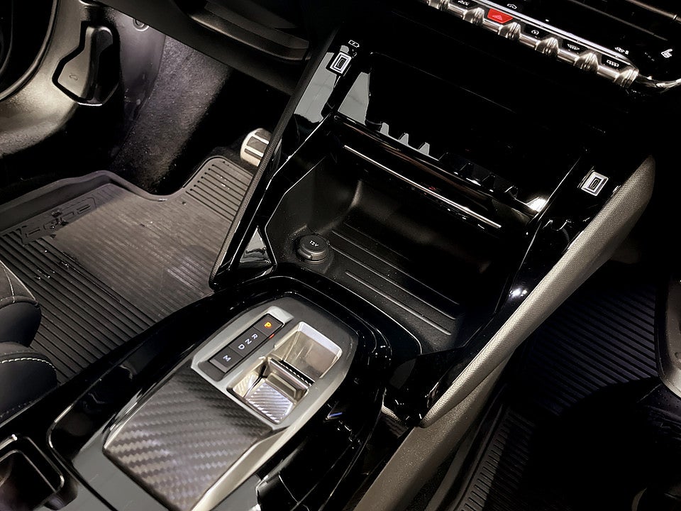 Bild på Peugeot 2008 GT 1.2 PT 130hk Aut B-KAMERA CARPLAY