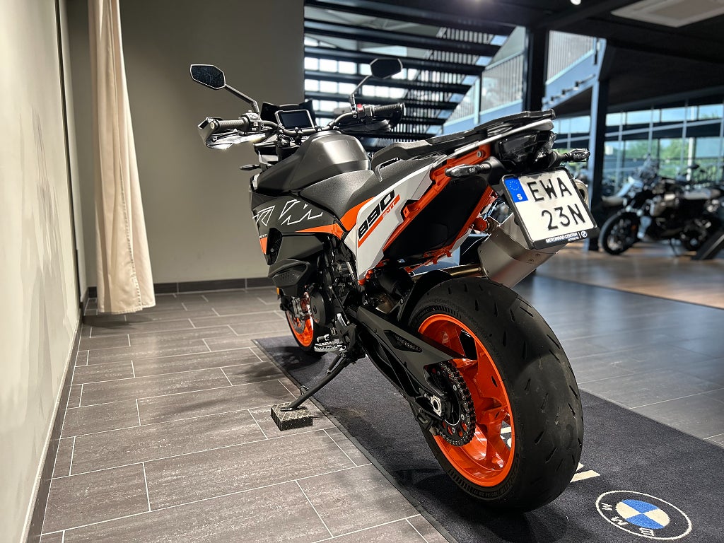 KTM 890 SMT /Techpack / Endast 671 mil / Nya däck