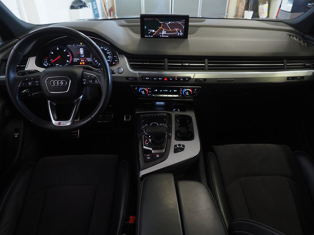 Audi Q7 TDI 272hk S-line  7-sits |Drag|Navi|Kamera|D-värm| 2018