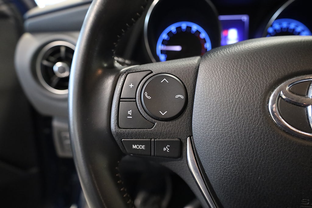 Toyota Auris Touring Sports 1.2 T AUT Drag Navi Kamera Blåtand 2018
