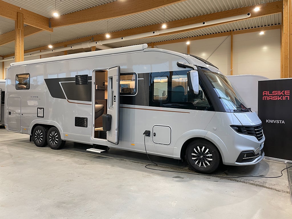 Adria Supersonic 890 LL / ALDE / Läder / MB / Taksäng / 