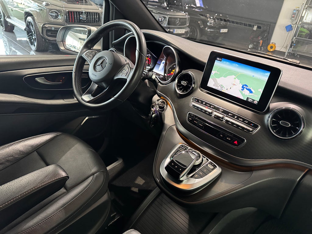 Mercedes-Benz V300 d 300 d 4Matic Lång AMG Värmare Drag Burmester Läder - bild 5